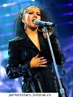 Christina Aguilera! - eo de knd m`am inscris la oana kiar imi place..nu - Soliste!