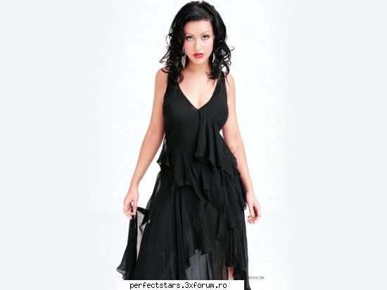 Poze Xtina! - And another one ... c cul e aici ... c imi place - Recycle Bin